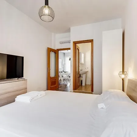 La Casa Di Andrea Ai Musei Vaticani 3 * روما