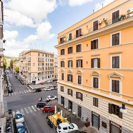 La Casa Di Andrea Ai Musei Vaticani 3 شقة *
